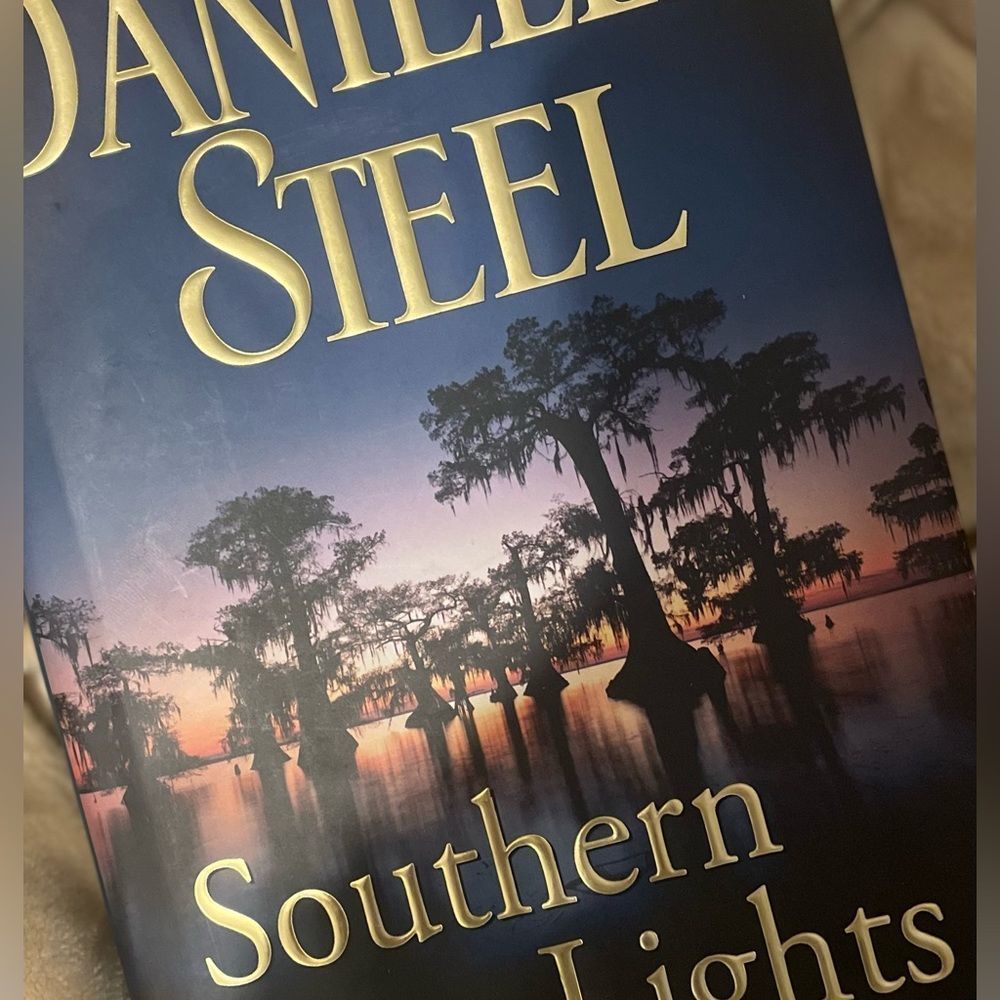 Danielle Steel-SOUTHERN LIGHTS Hardback Novel